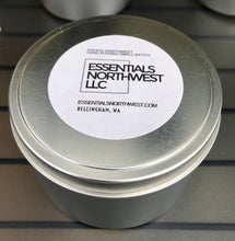 Load image into Gallery viewer, Winter Berries candle