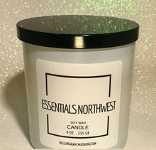 Load image into Gallery viewer, Breathe (Peppermint Eucalyptus) candle
